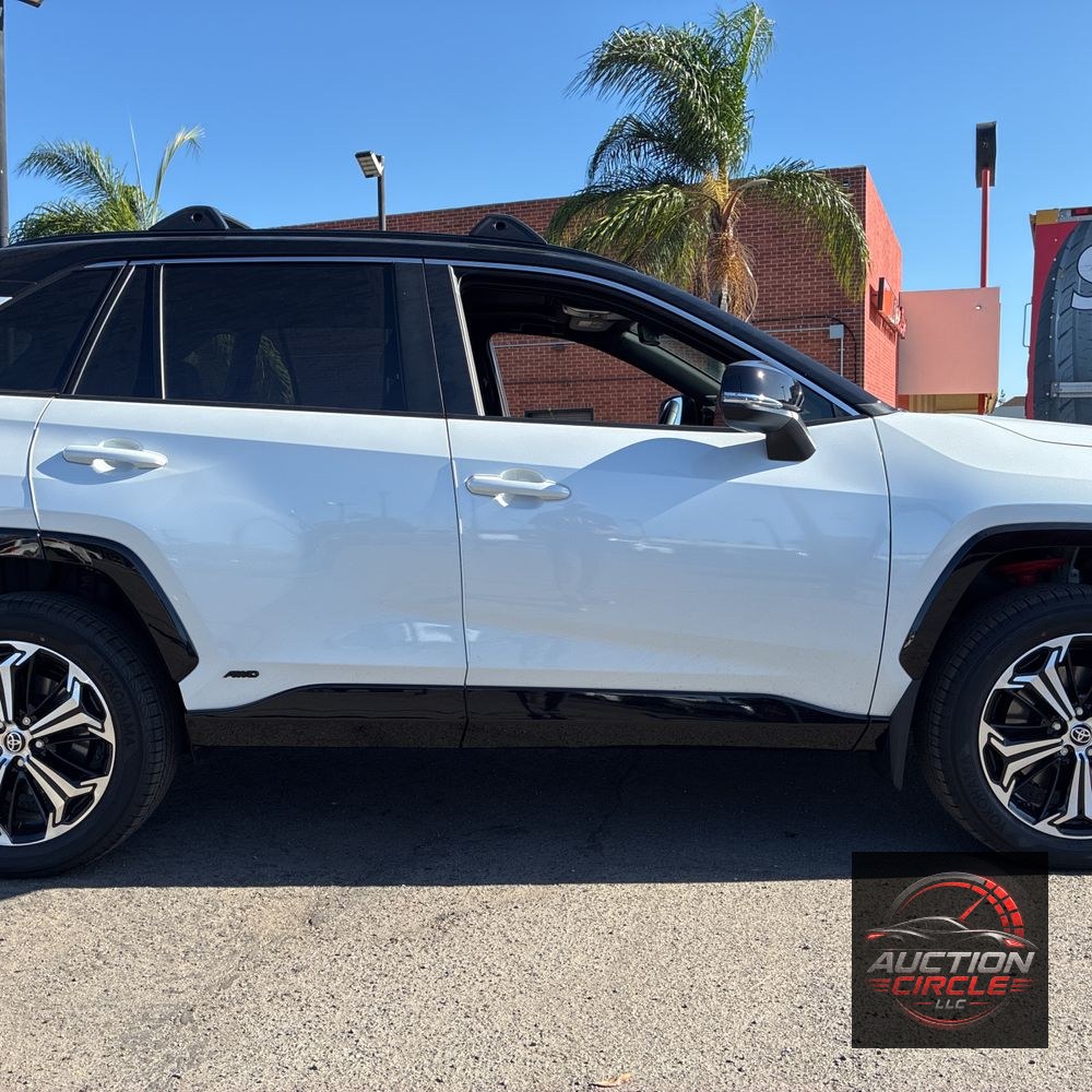 2025 Toyota RAV4 Plug-in Hybrid XSE