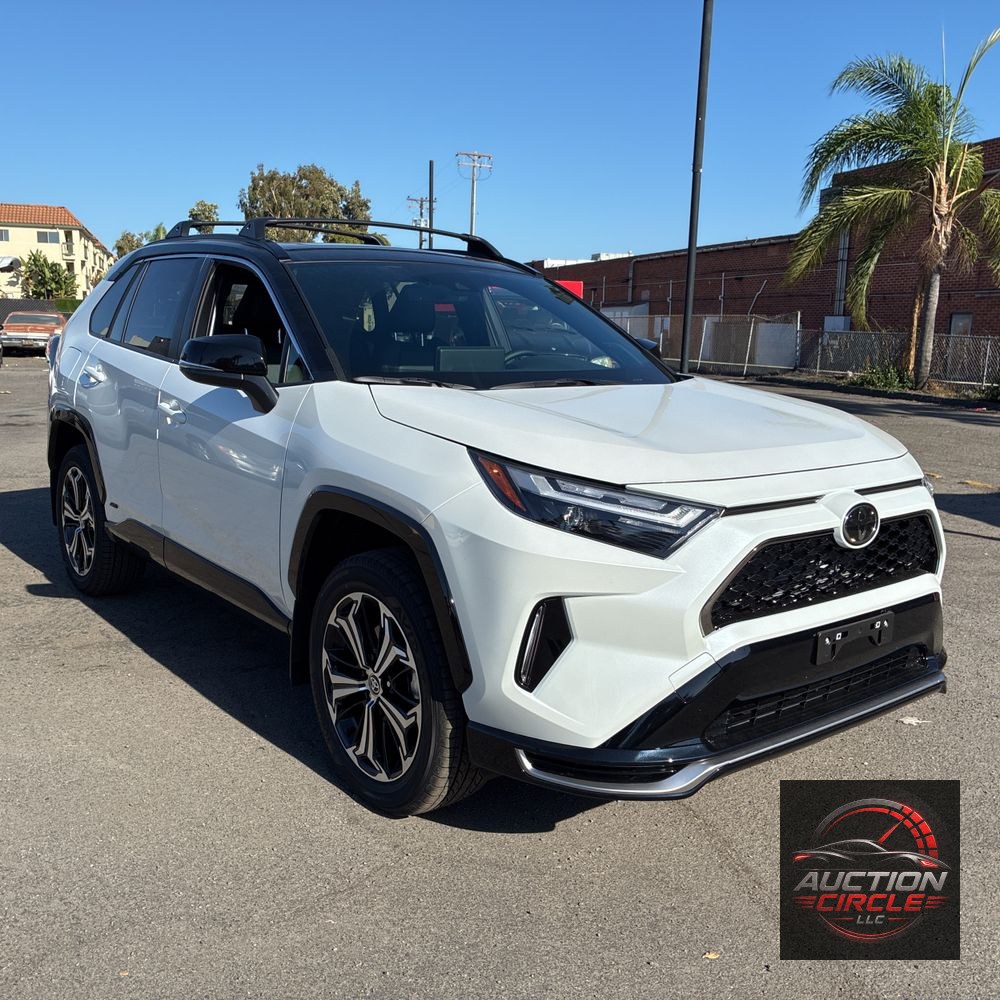 2025 Toyota RAV4 Plug-in Hybrid XSE