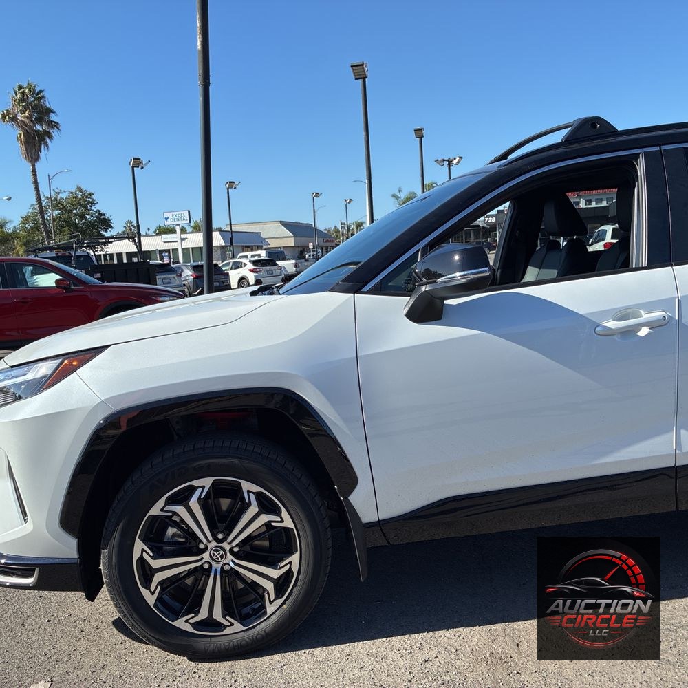 2025 Toyota RAV4 Plug-in Hybrid XSE