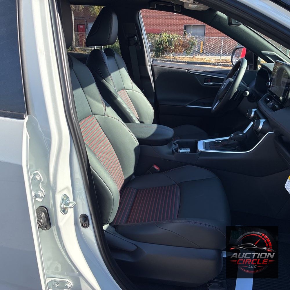 2025 Toyota RAV4 Plug-in Hybrid XSE