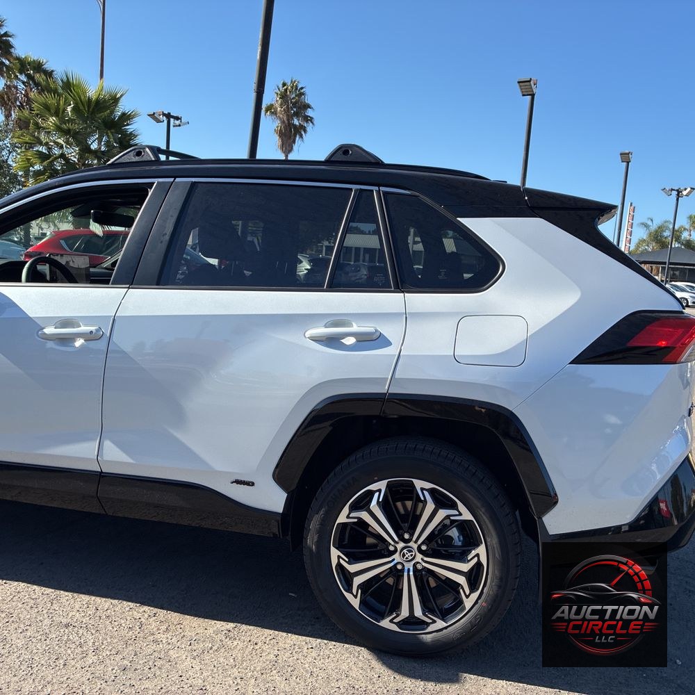 2025 Toyota RAV4 Plug-in Hybrid XSE