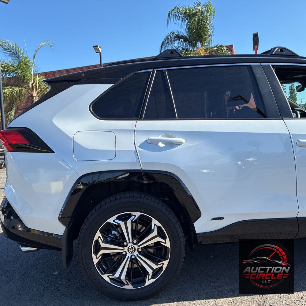 2025 Toyota RAV4 Plug-in Hybrid XSE