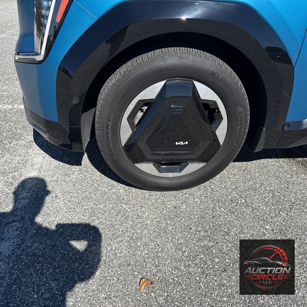 2024 Kia EV9 Land
