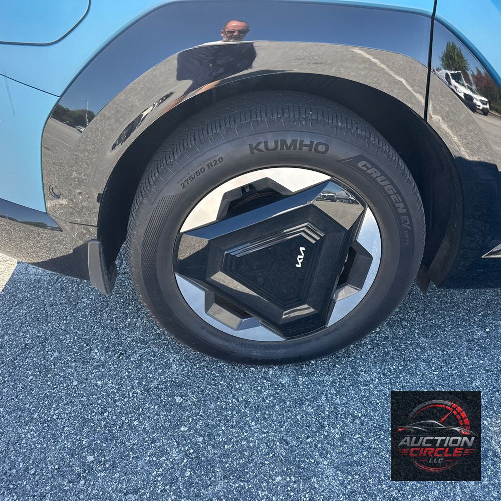 2024 Kia EV9 Land