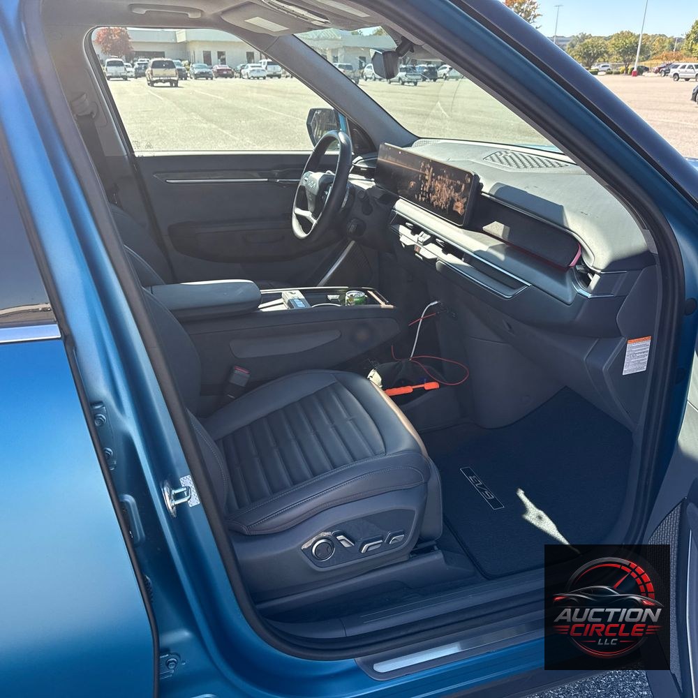 2024 Kia EV9 Land