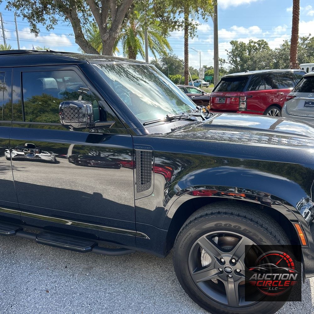2022 Land Rover Defender 110 X-Dynamic SE