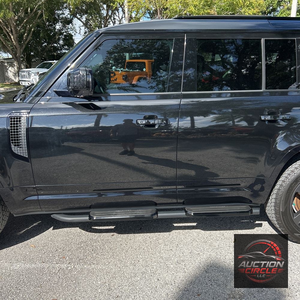 2022 Land Rover Defender 110 X-Dynamic SE