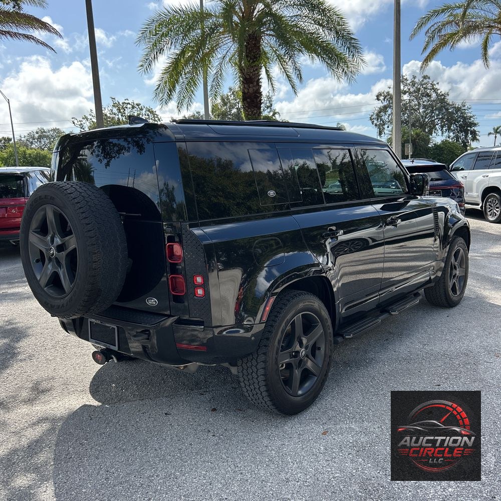 2022 Land Rover Defender 110 X-Dynamic SE