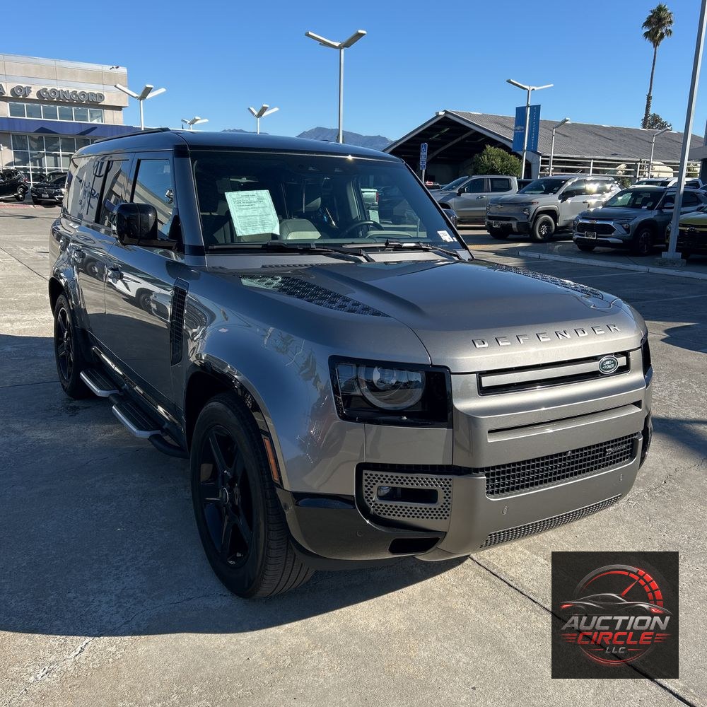 2023 Land Rover Defender 130 X-Dynamic SE
