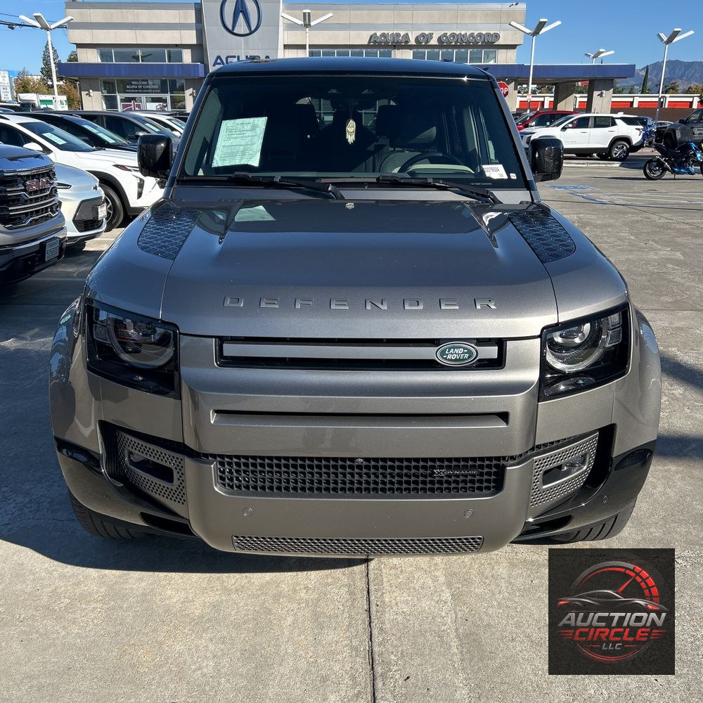 2023 Land Rover Defender 130 X-Dynamic SE