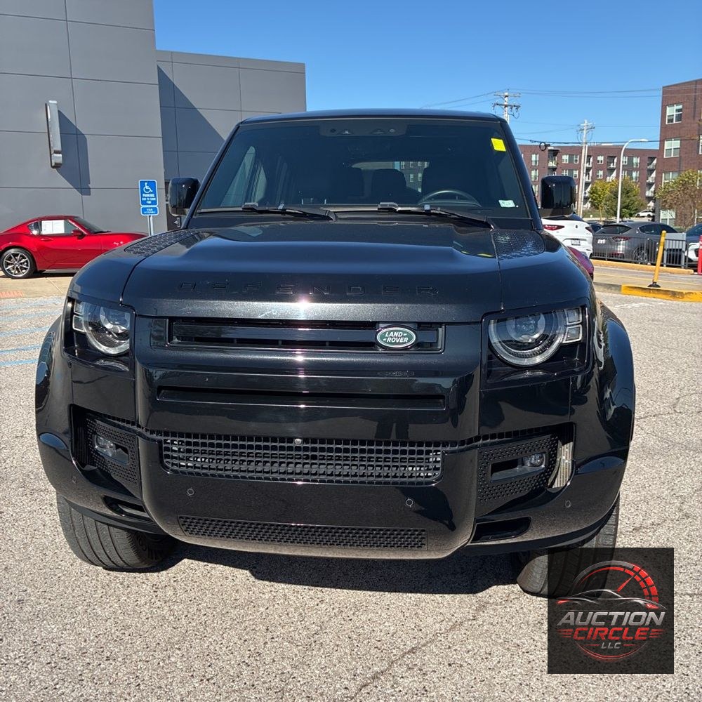 2024 Land Rover Defender 130 X-Dyn SE P400