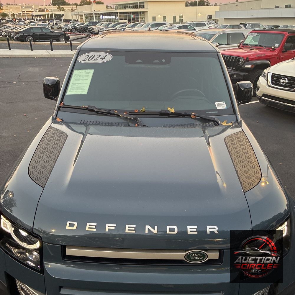 2024 Land Rover Defender 110 S P400
