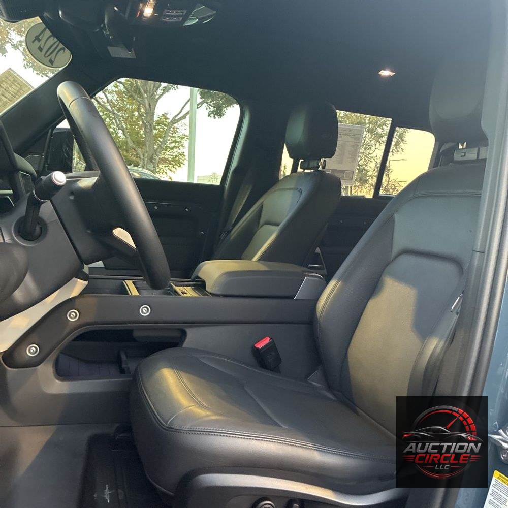2024 Land Rover Defender 110 S P400