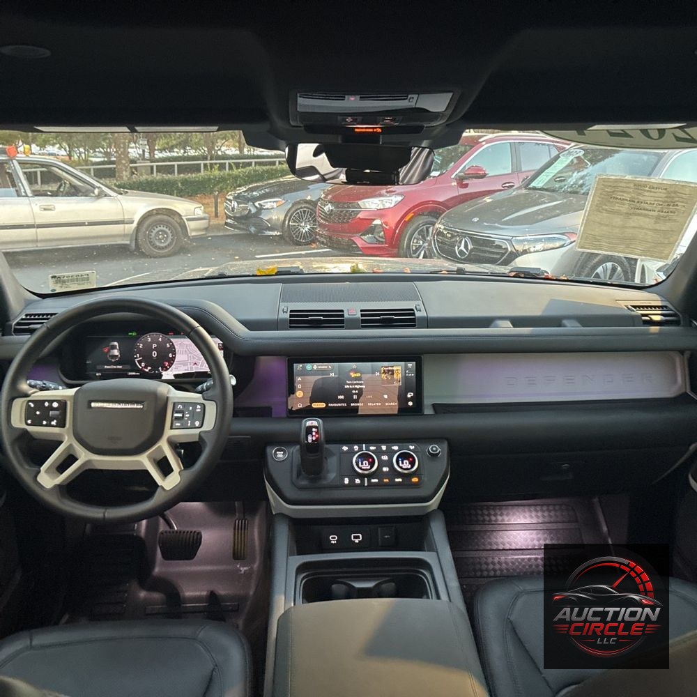 2024 Land Rover Defender 110 S P400