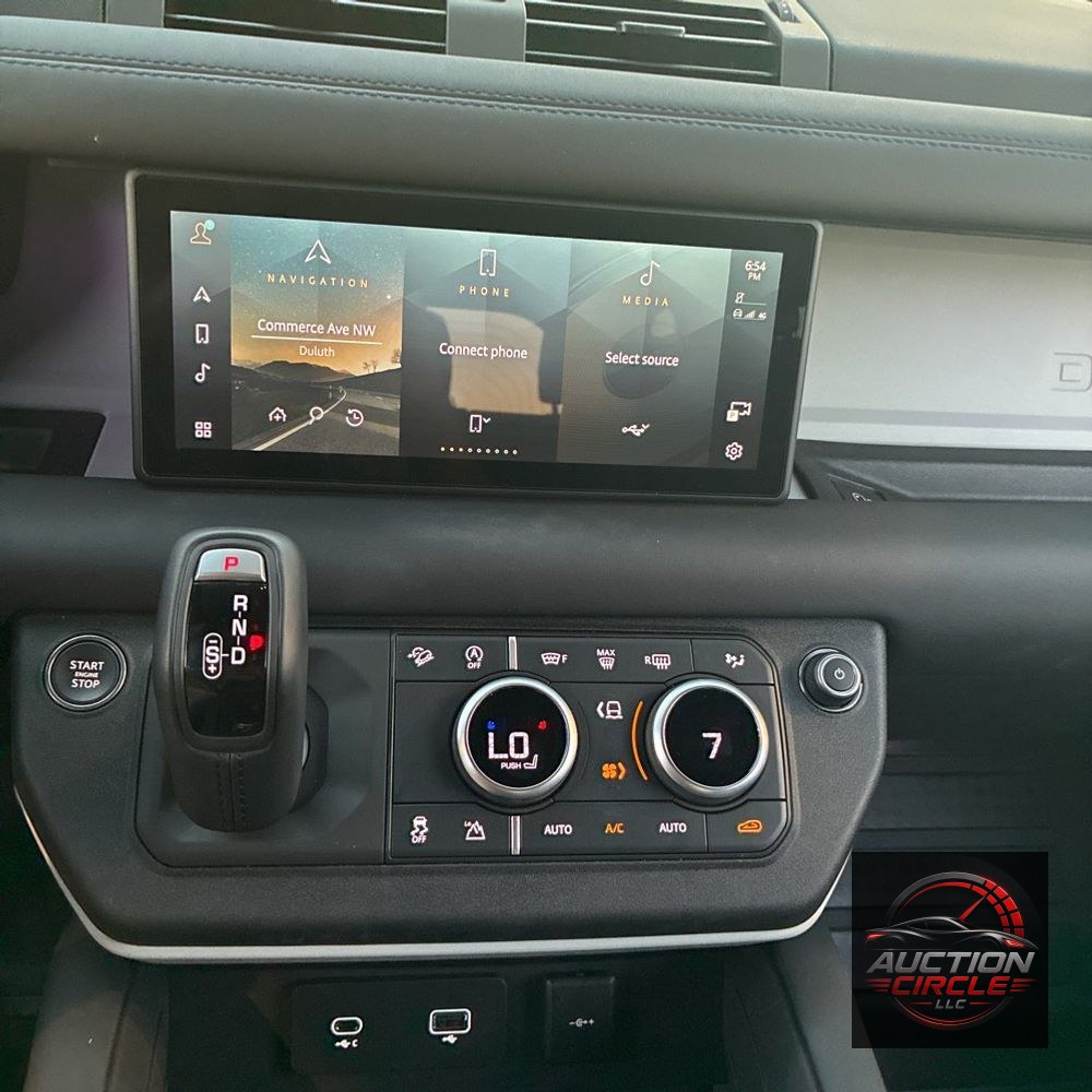 2024 Land Rover Defender 110 S P400