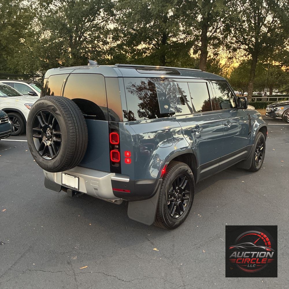 2024 Land Rover Defender 110 S P400