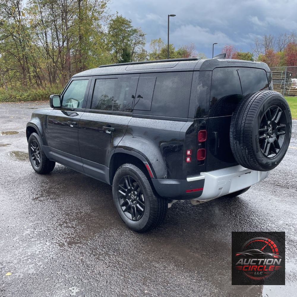 2025 Land Rover Defender 110 S P300