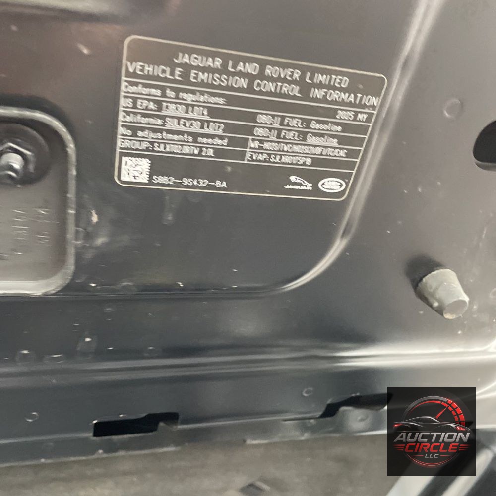 2025 Land Rover Defender 110 S P300