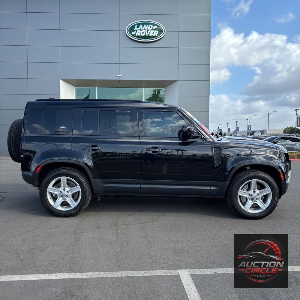 2023 Land Rover Defender 110 SE