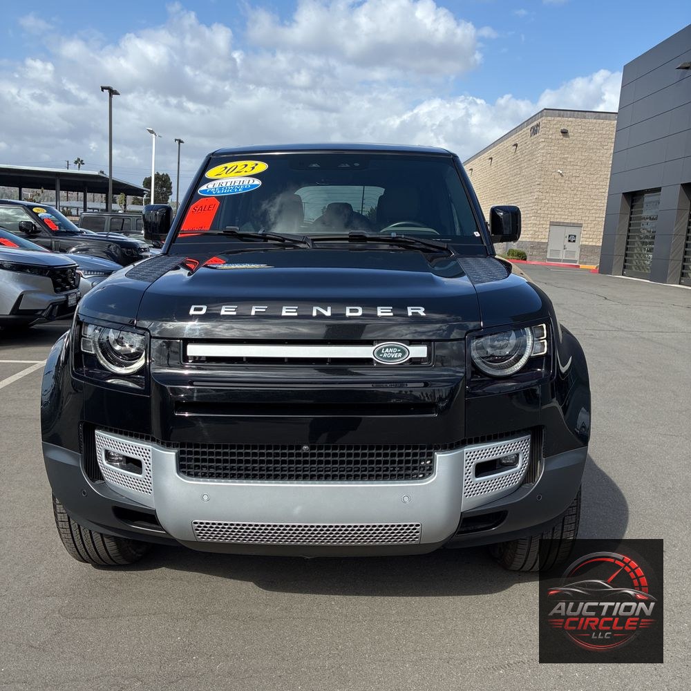 2023 Land Rover Defender 110 SE