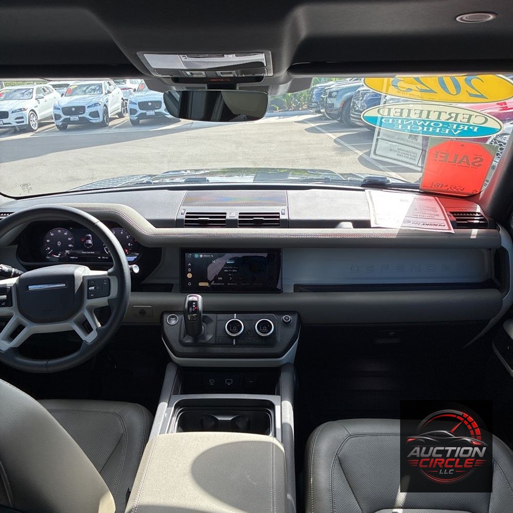 2023 Land Rover Defender 110 SE