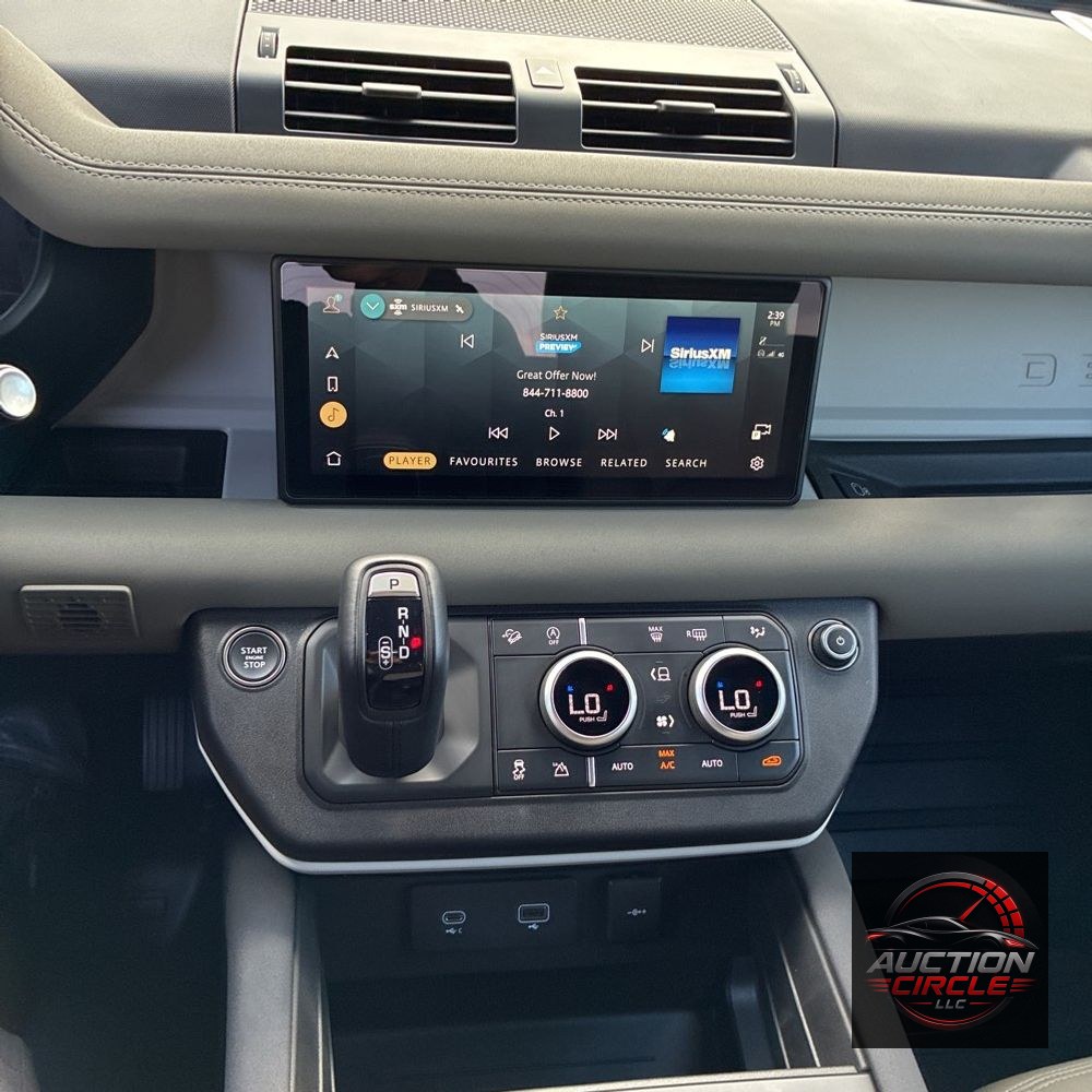 2023 Land Rover Defender 110 SE