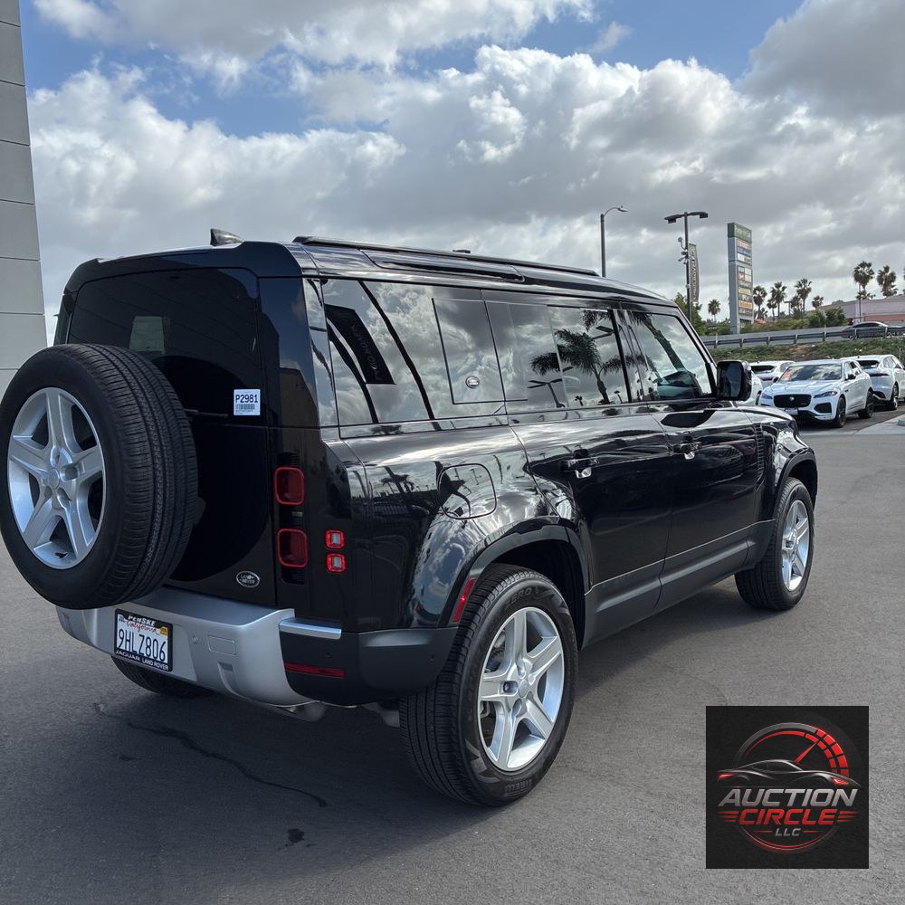2023 Land Rover Defender 110 SE