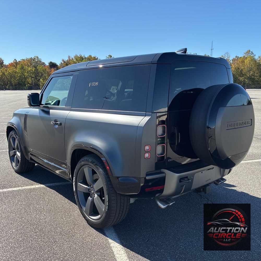 2024 Land Rover Defender 90 Carp Ed V8 P525