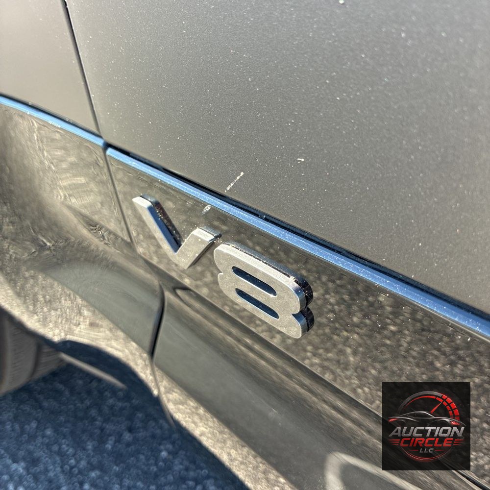 2024 Land Rover Defender 90 Carp Ed V8 P525