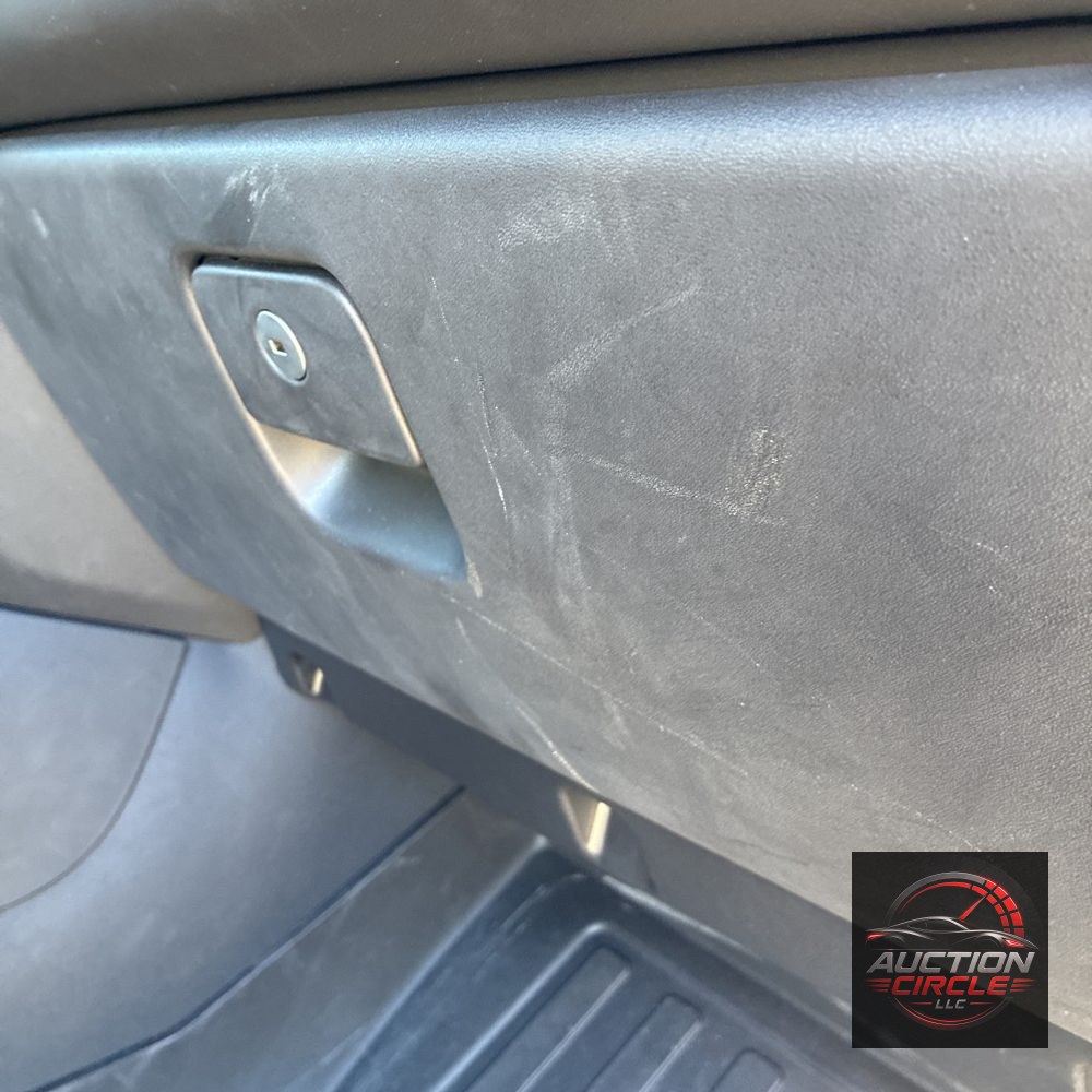2024 Land Rover Defender 90 Carp Ed V8 P525