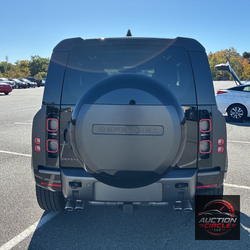 2024 Land Rover Defender 90 Carp Ed V8 P525