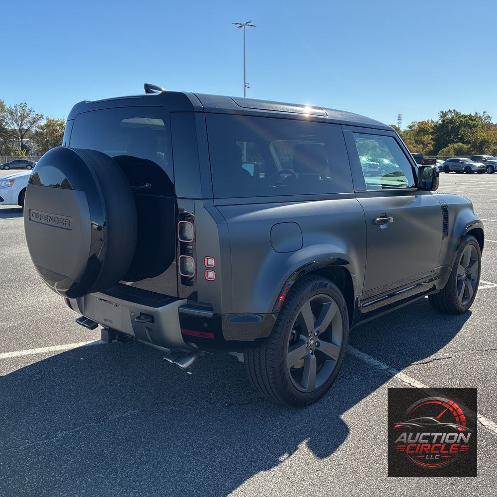 2024 Land Rover Defender 90 Carp Ed V8 P525