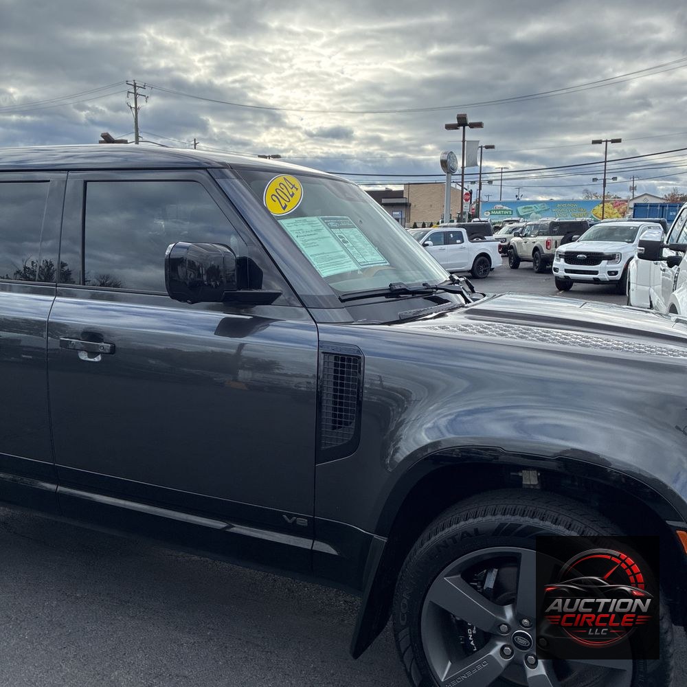 2024 Land Rover Defender 110 Carp Ed V8 P525