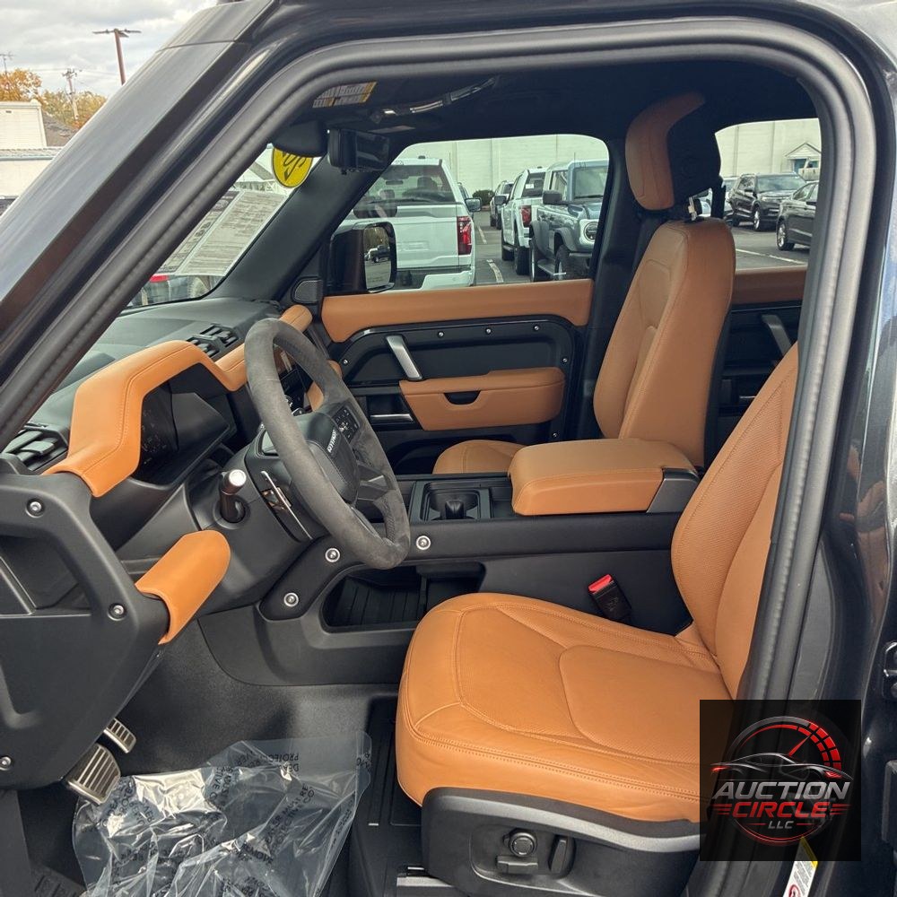 2024 Land Rover Defender 110 Carp Ed V8 P525