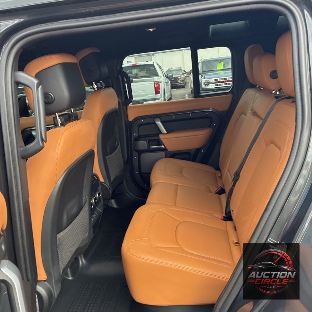 2024 Land Rover Defender 110 Carp Ed V8 P525