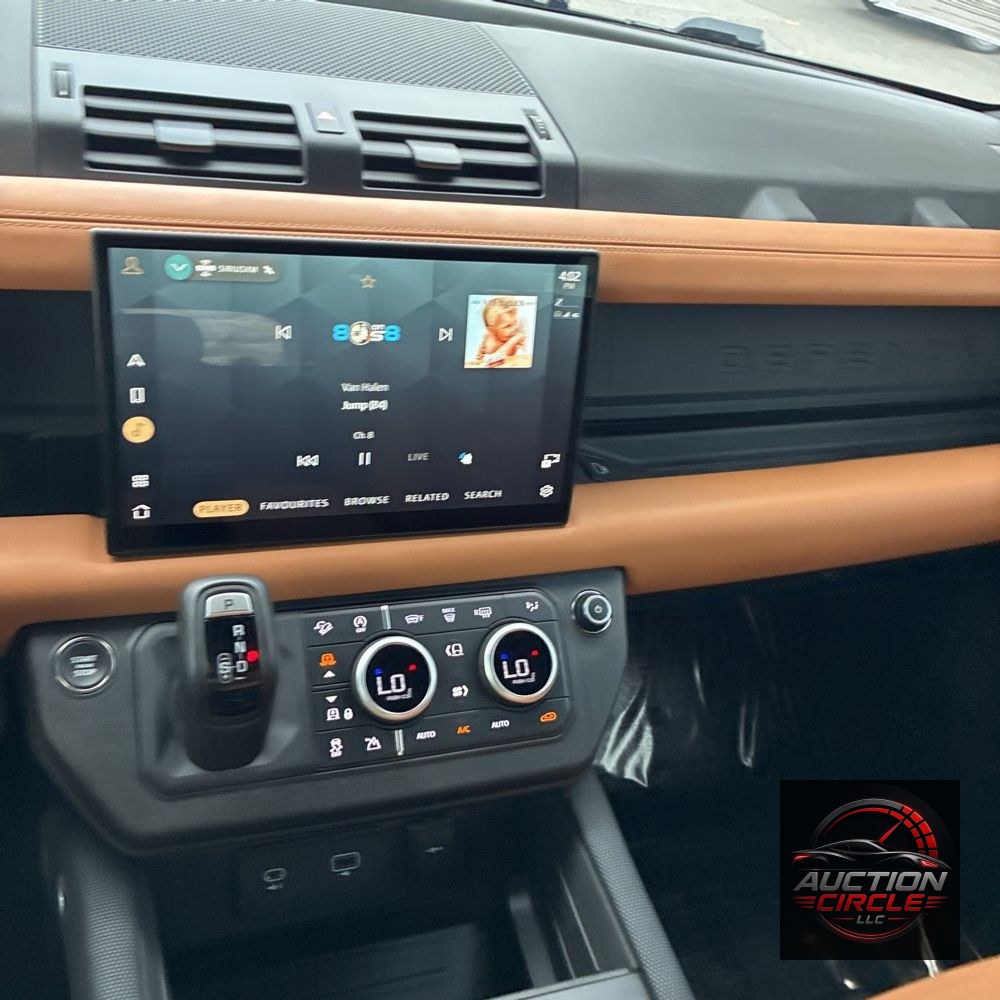2024 Land Rover Defender 110 Carp Ed V8 P525