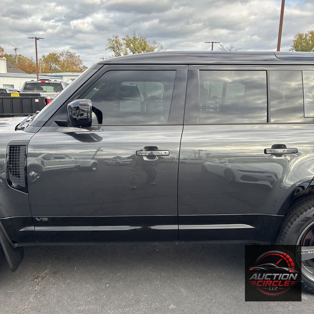 2024 Land Rover Defender 110 Carp Ed V8 P525