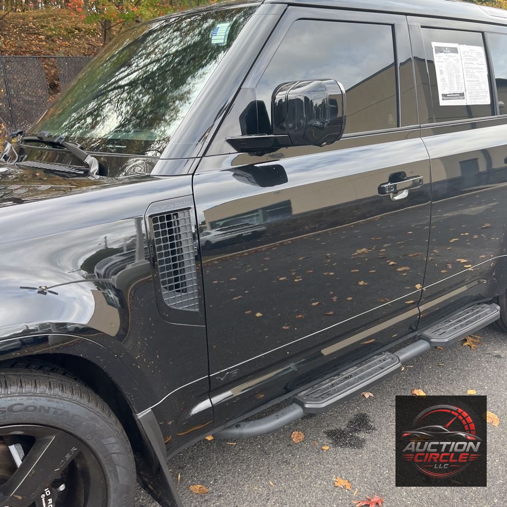 2025 Land Rover Defender 110 V8 P525