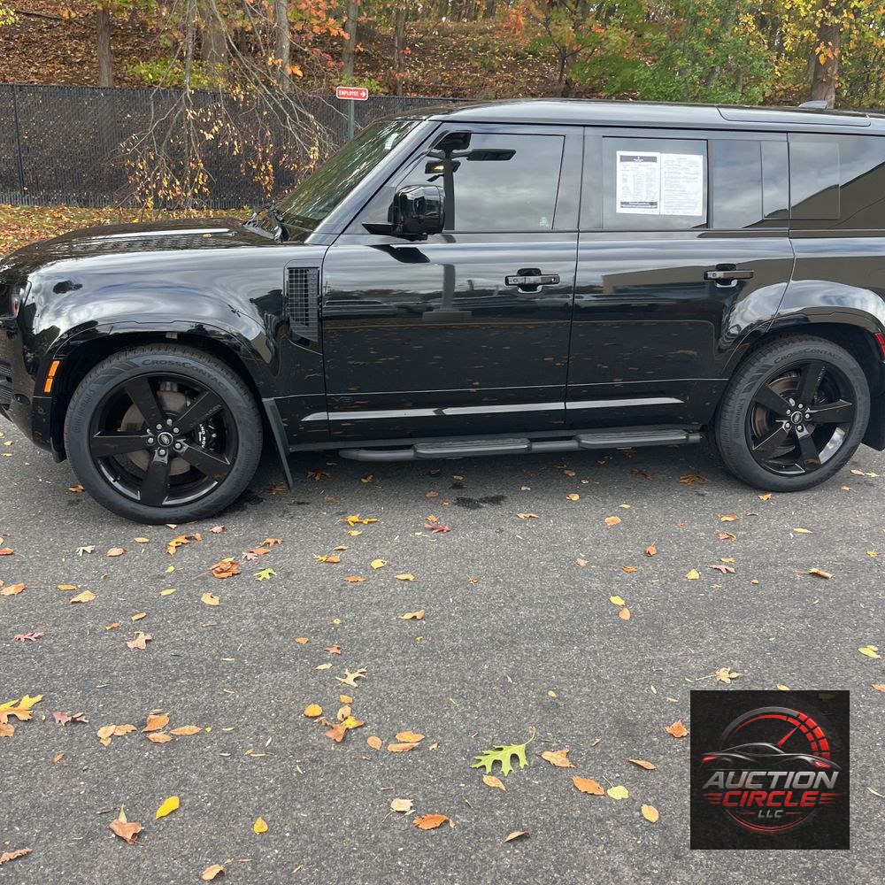 2025 Land Rover Defender 110 V8 P525