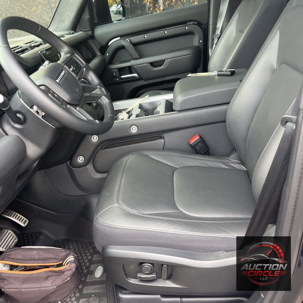 2025 Land Rover Defender 110 V8 P525
