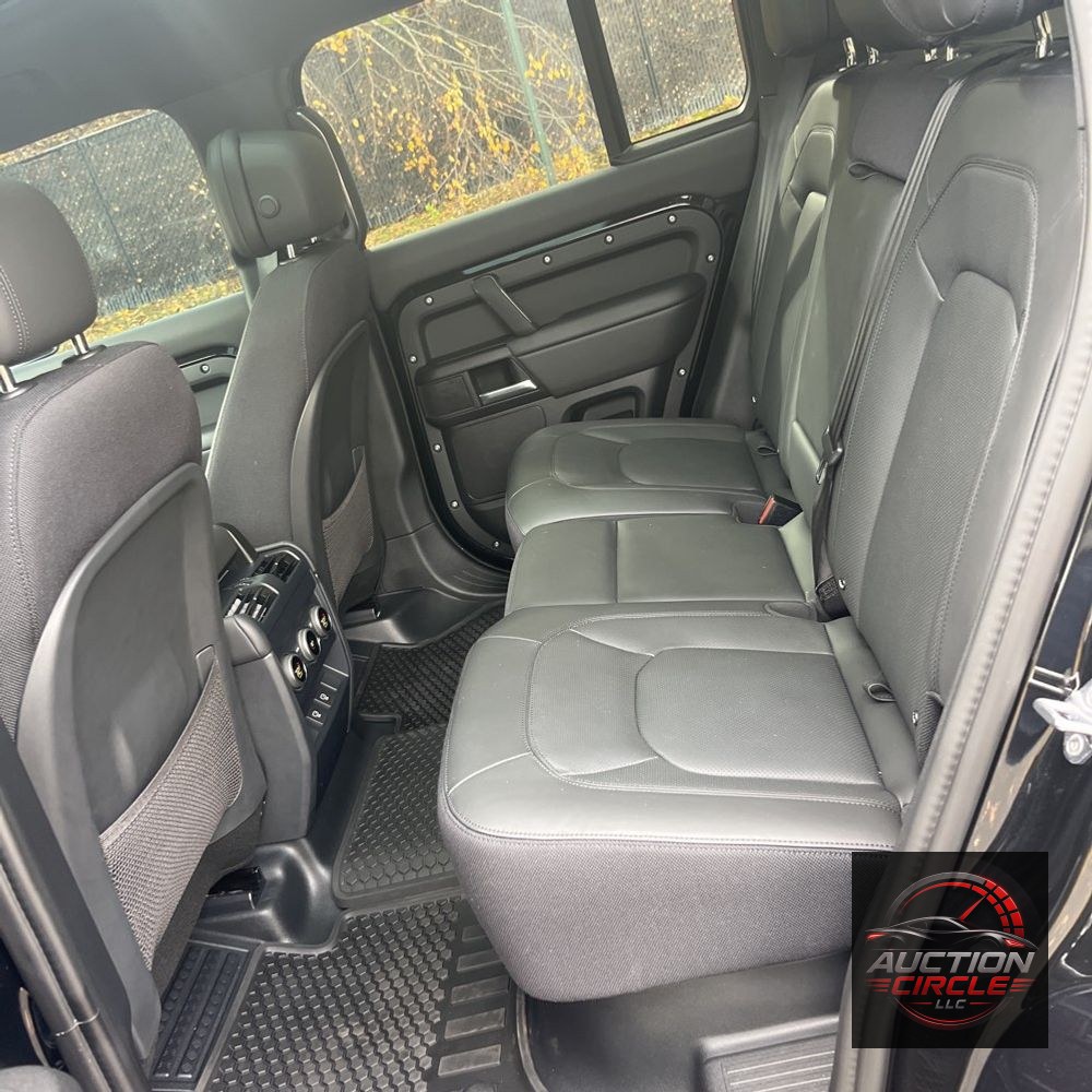 2025 Land Rover Defender 110 V8 P525