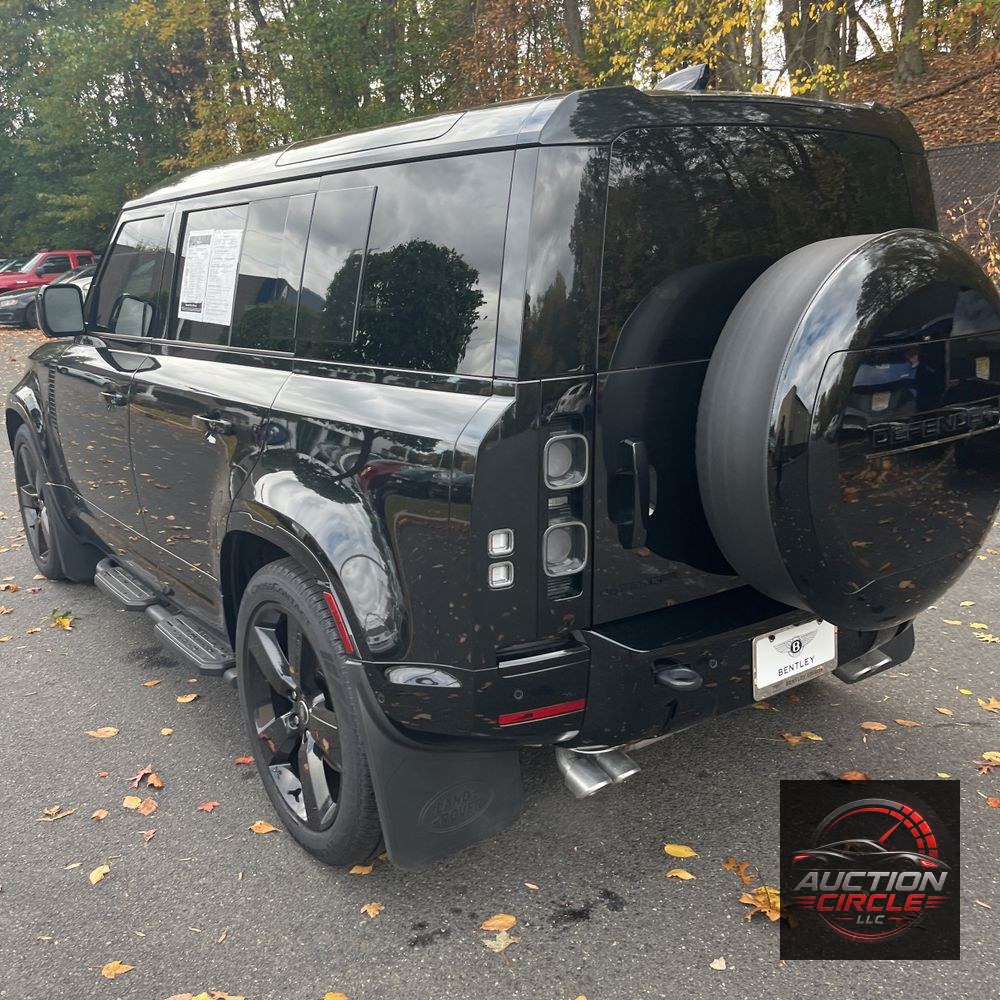 2025 Land Rover Defender 110 V8 P525