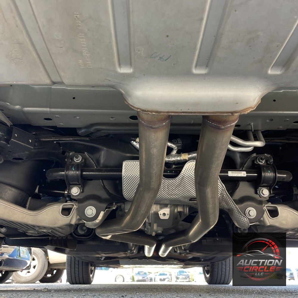 2025 Land Rover Defender 130 V8 P500