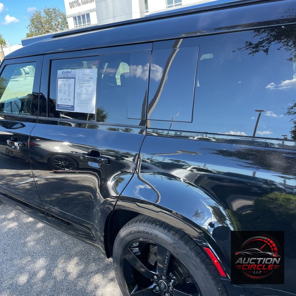 2025 Land Rover Defender 130 V8 P500