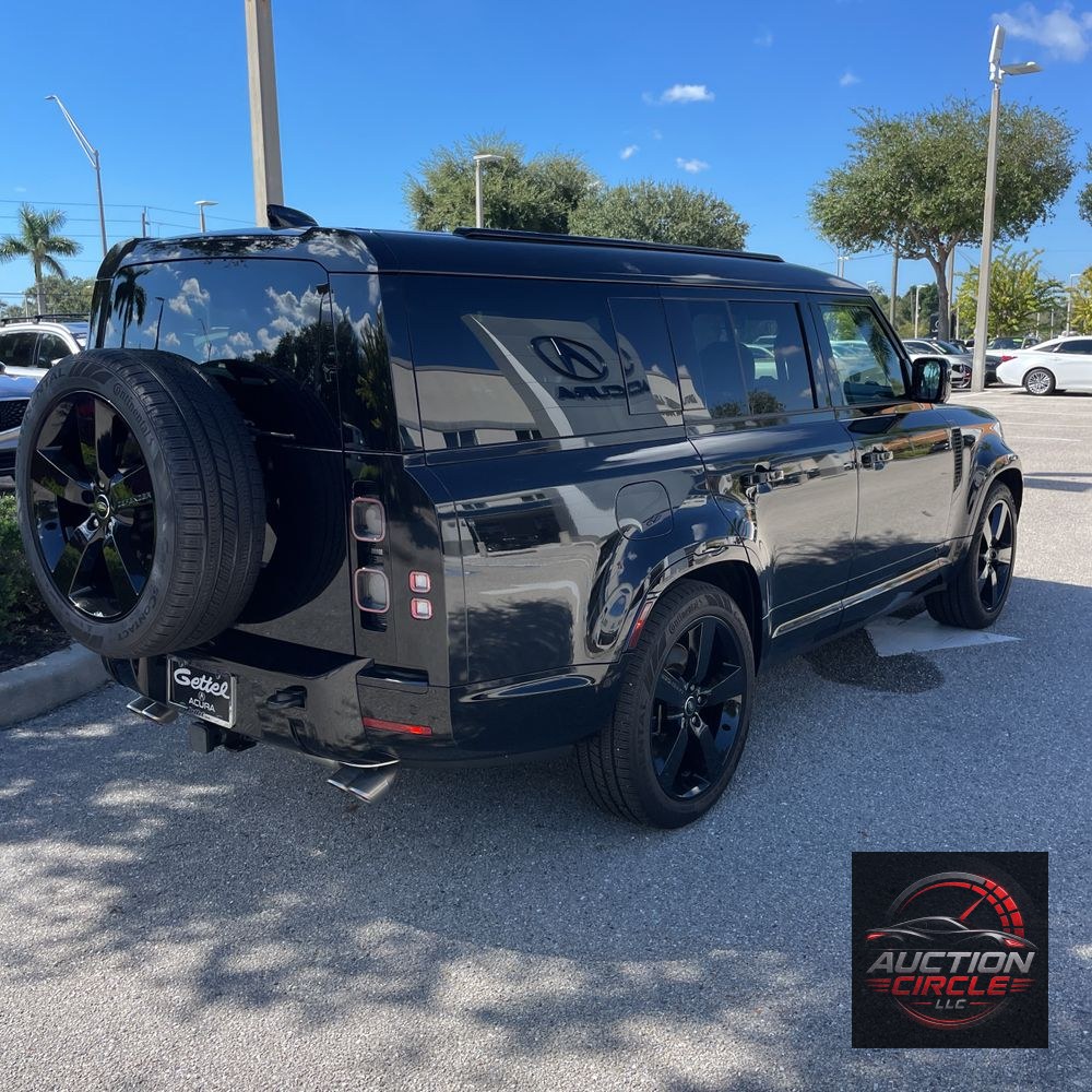 2025 Land Rover Defender 130 V8 P500