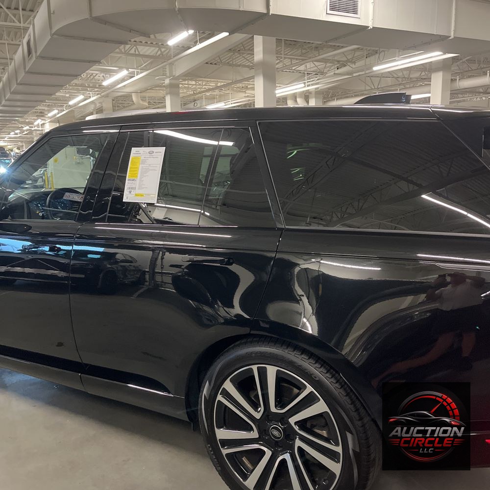 2023 Land Rover Range Rover P530 SE