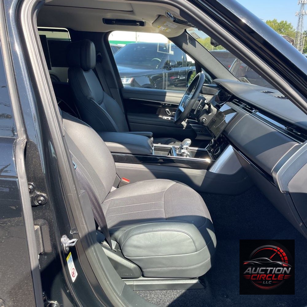 2023 Land Rover Range Rover SE