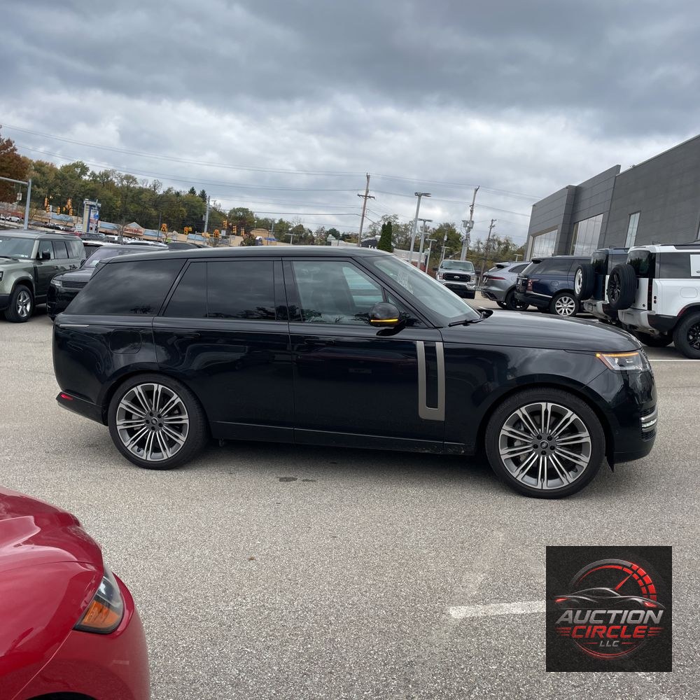 2025 Land Rover Range Rover SE P530