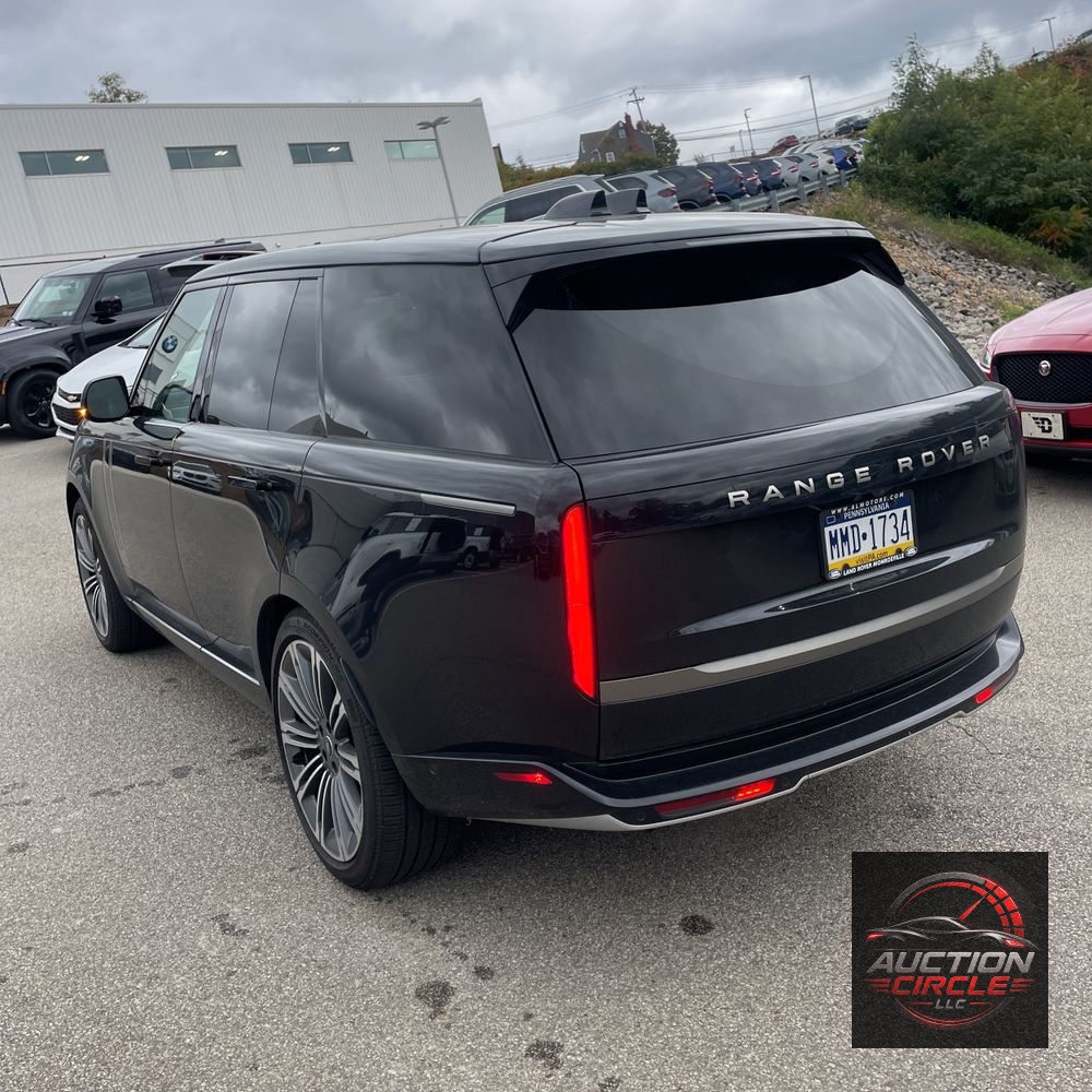 2025 Land Rover Range Rover SE P530