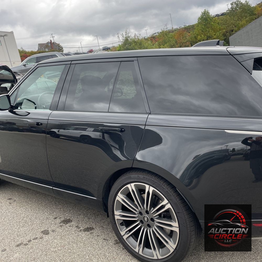 2025 Land Rover Range Rover SE P530